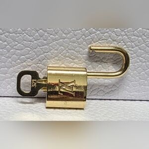 LOUIS VUITTON Lock And Key #321